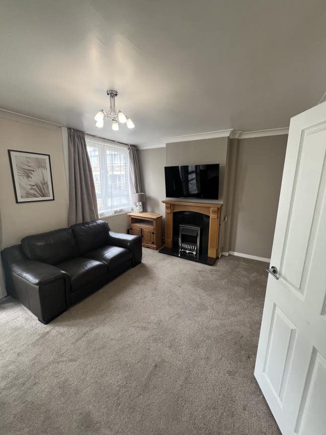 Beautiful 2 bedroom in Bow E3  Main Photo