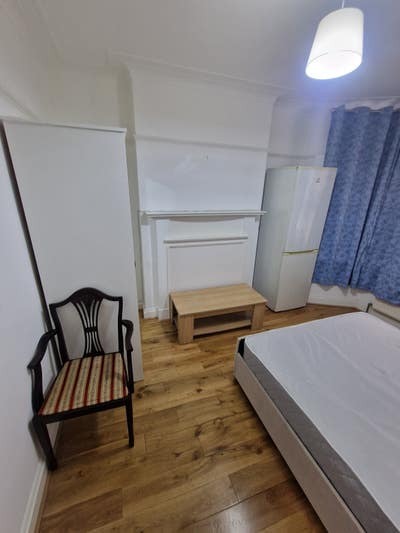 Double room to rent single tenant Main Photo