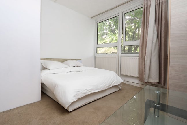 Prime Location! 2 Amazing Rooms-Canary Wharf Area Main Photo