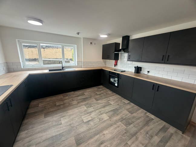 Brand New - Luxury Rooms to Rent - 14 Bed Hmo Main Photo