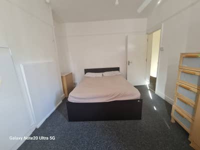 Two Double Rooms Available in IG2 6PT Main Photo