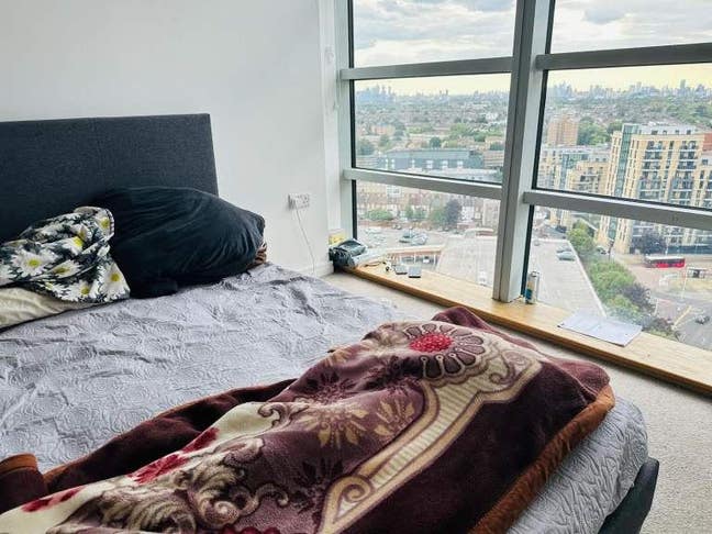 🏡 Luxury Ensuite Room Available in IG1 2FS Main Photo