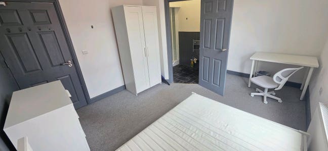 En-suite rooms, Salford, BILLS INC uni,transport Main Photo