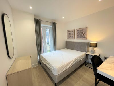 ✨🚿🔑 Great Location - En-Suite Room Aspect Point Main Photo
