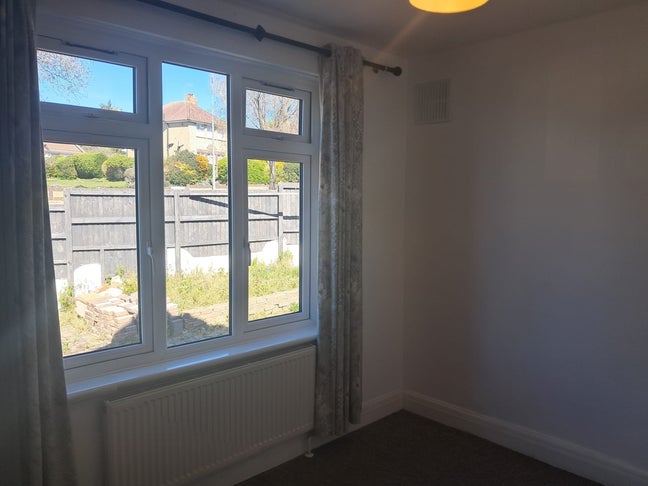 ⭐Bright Double Room with Garden-All Bills Included Main Photo