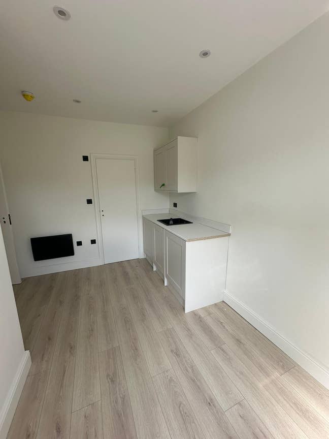 ** Studio Flat Available in Shared Property in Har Main Photo