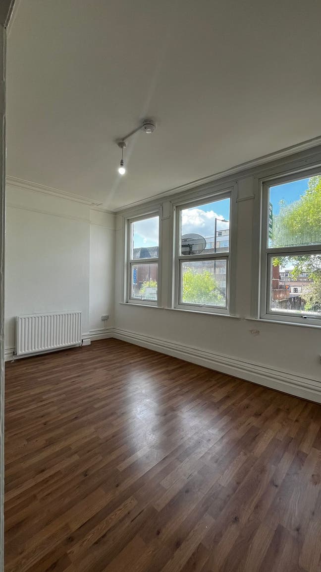 Stamford Hill**2 Double Bedroom Flat**Brand New Main Photo