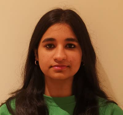 Looking for Female Roomates to rent flat in E20 Main Photo