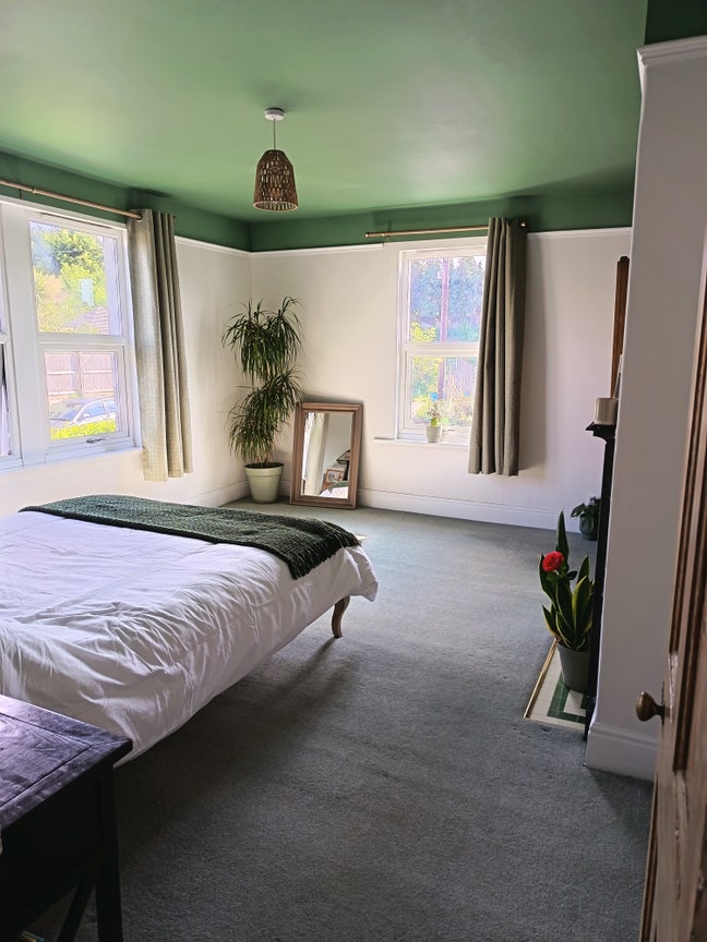Vegan friendly large double room Main Photo