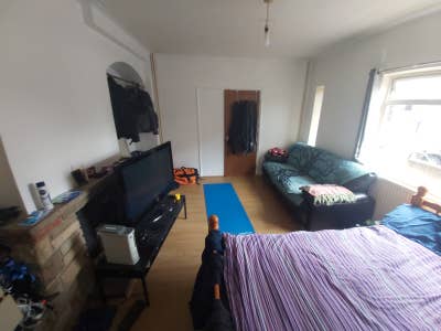 Large bright double &pound;889 Limehouse 7 min DLR Main Photo