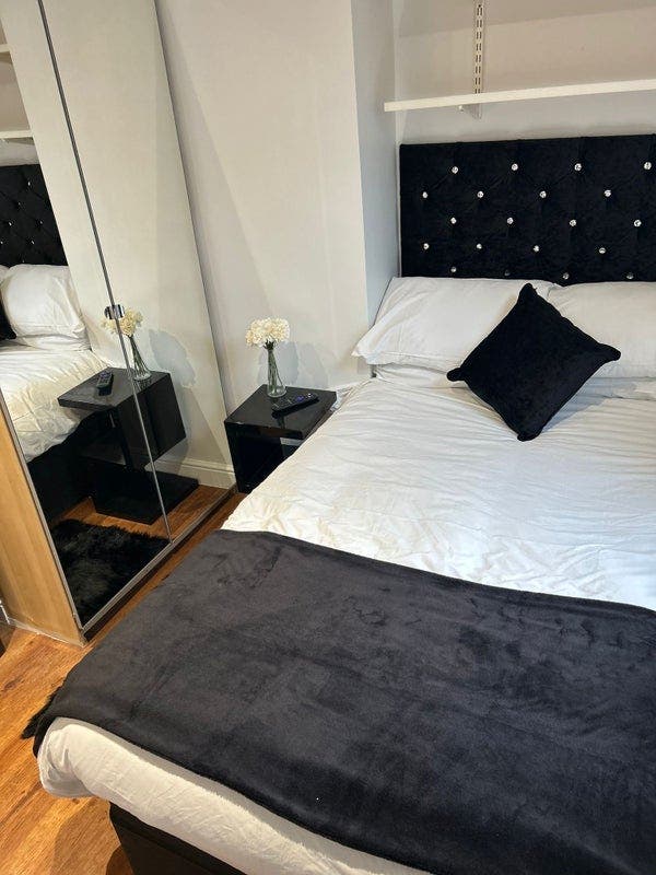 One Bedroom Flat Watford WD17 Gladstone 🏡 Main Photo