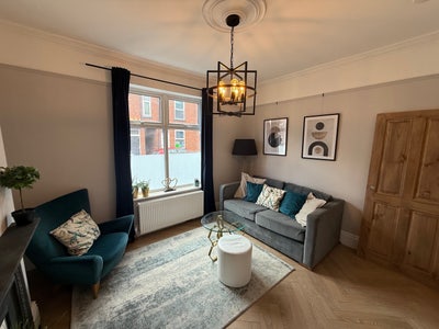 Newly Renovated House with Garden Main Photo