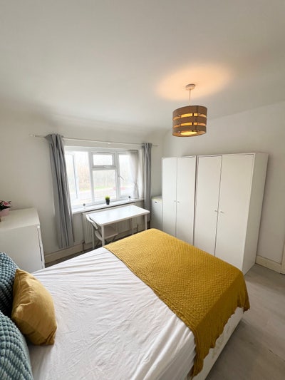 2 Spacious Double Room in the Same House Main Photo