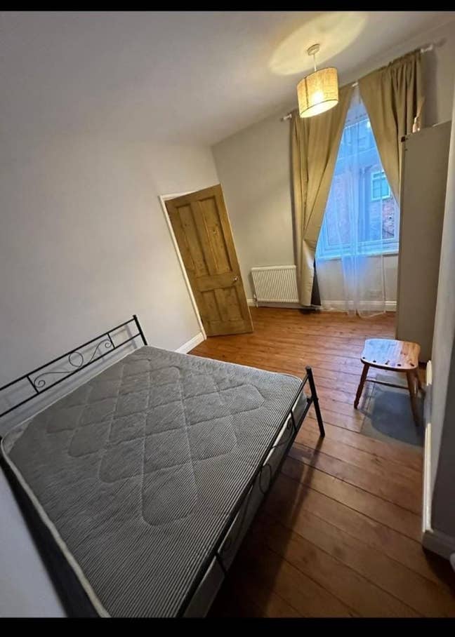 Double Room to let - Leicester LE2 5EN Main Photo
