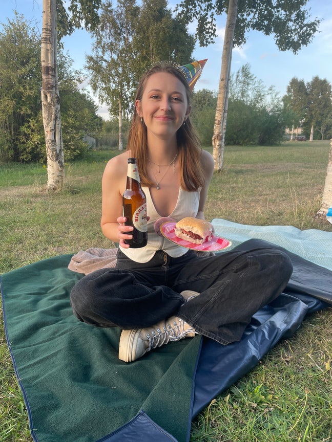 Looking for someone to rent with Main Photo