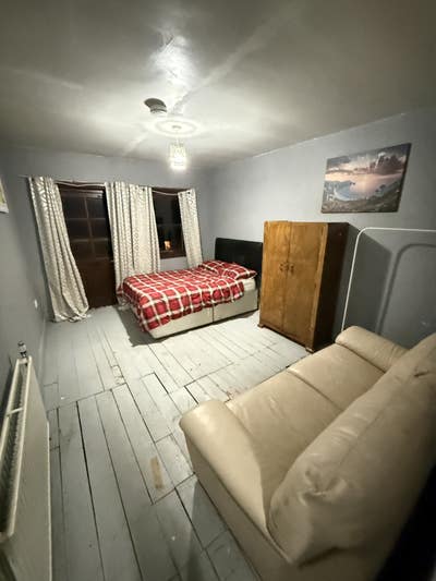 Double Room near Hammersmith Tube Main Photo