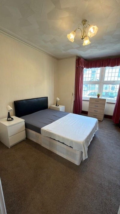 🏡🔥 4 Bedroom House to Let in – Croydon 🔥🏡 Main Photo
