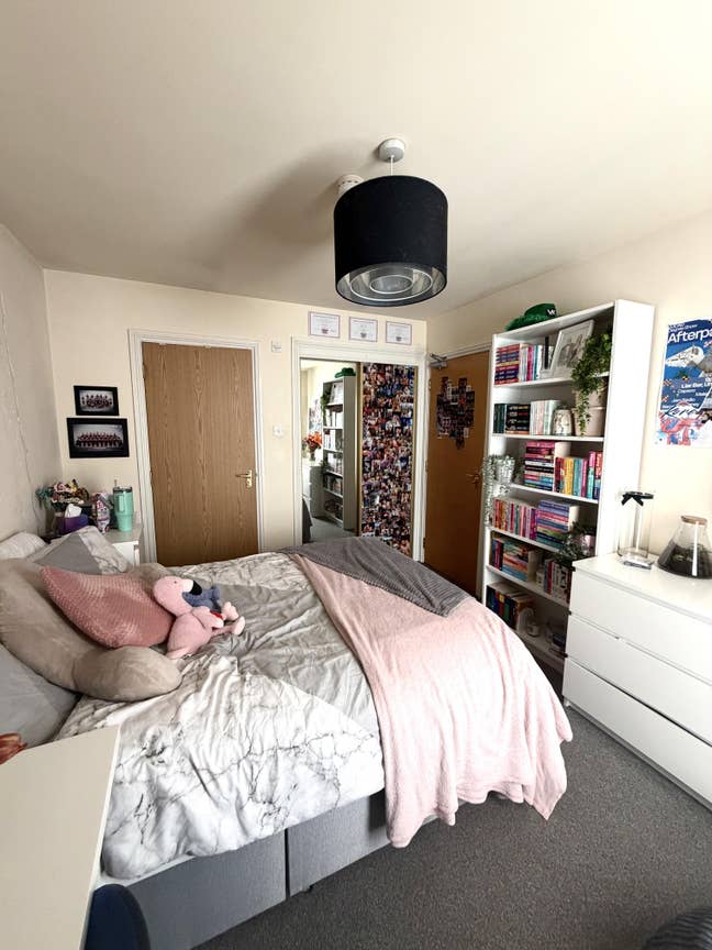 Double Bedroom w/ En-suite, Shared Common Areas Main Photo