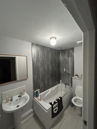 Room to rent  Main Photo