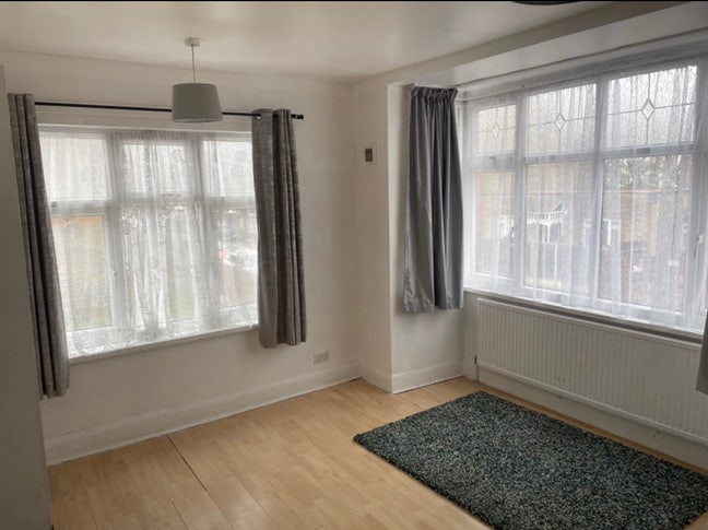 Furnished Double room for rent Main Photo