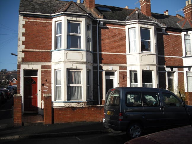 Large double room in professional house Main Photo