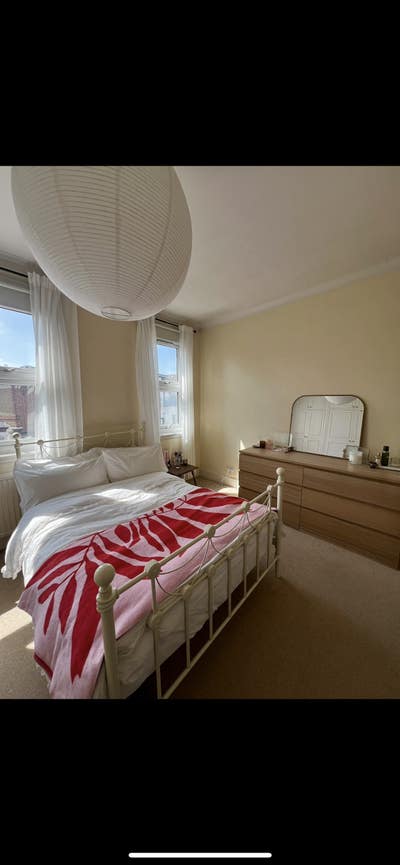 Large Double room with en suite Main Photo