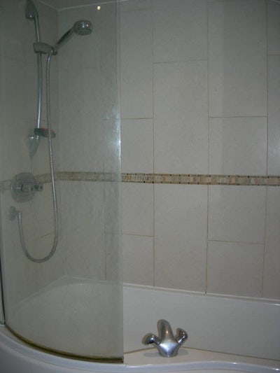 Nice clean single room to rent Main Photo