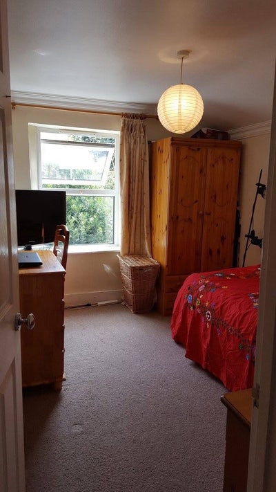 Nice clean single room to rent Main Photo