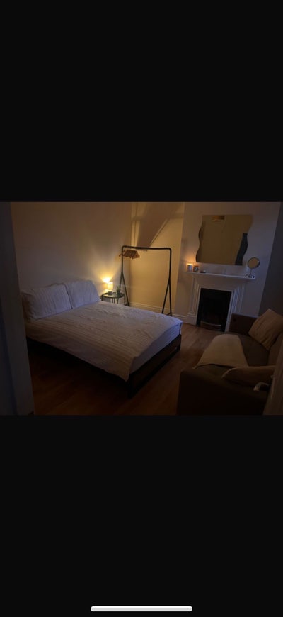 Mon-Friday large double room  Main Photo