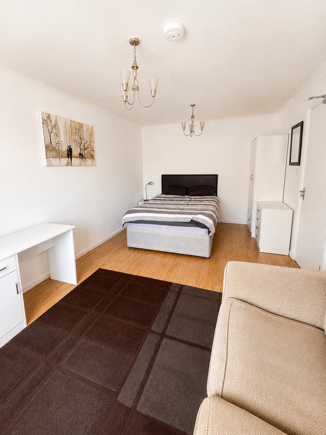 Large Double Room Close To Jewellery Quarter B18 Main Photo
