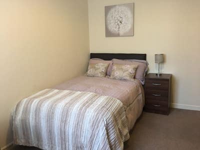 Small double room for single occupancy Main Photo
