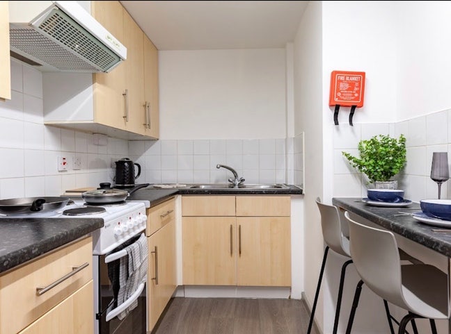 Ensuite Room In Sheffield (S1) Main Photo