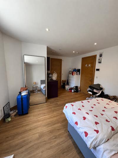 Sunny Place studio apartment to let Main Photo