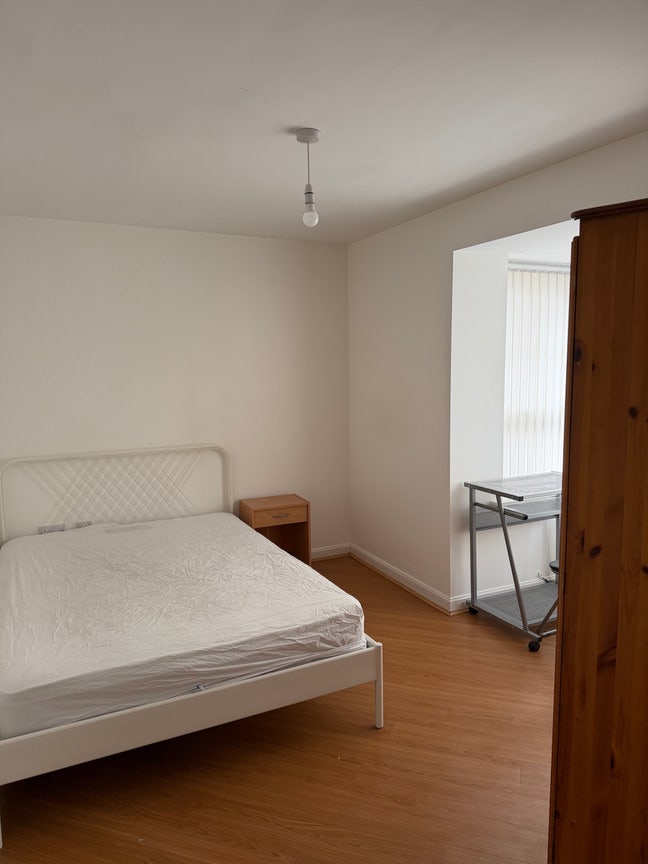 Room in Kings Norton: near UOB, Ulster and QE Main Photo