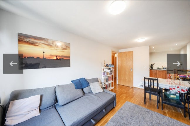 2 bedroom modern flat with ensuite + gym Main Photo