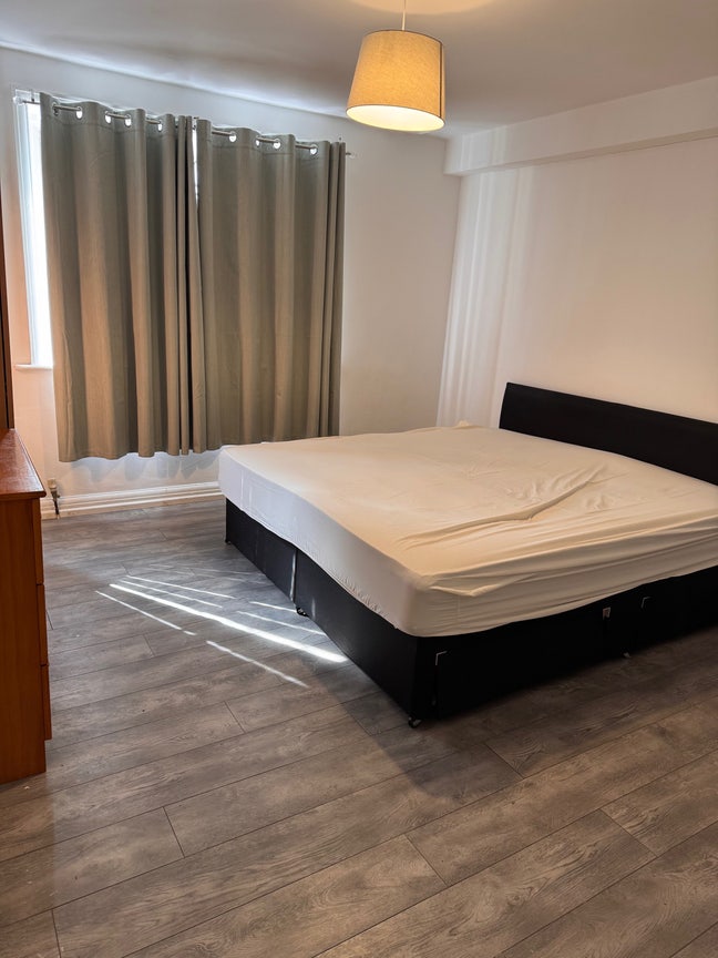 1 double bedroom for short term let Main Photo