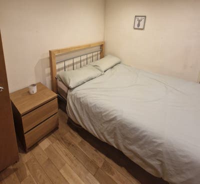 Ensuite room in Kilburn Main Photo