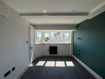 DSS - Studio Flat Available in Enfield EN3 Main Photo