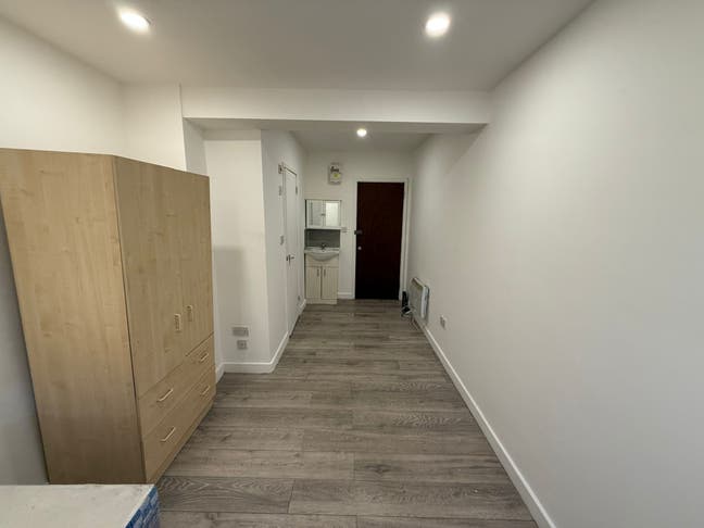 DSS - Studio Flat Available in Perivale Ealing UB6 Main Photo