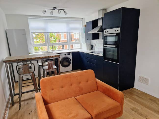 Large Rooms by Battersea Park – Bills Included Main Photo