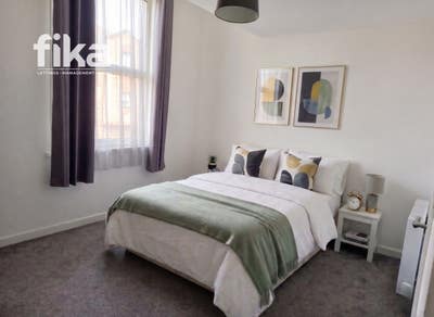 🌟 2 En-Suite Rooms • Available Now! (4Cr) Main Photo