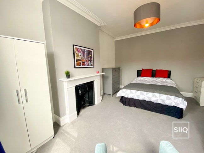 Stunning Massive Double bedroom in Tooting Bec Main Photo