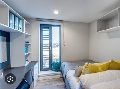 Riverside ensuite room for rent over summer  Main Photo