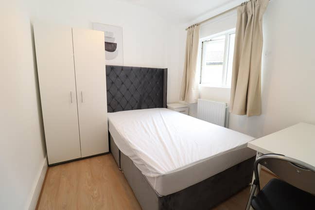 Double Room Near Hammersmith&Barons Court station Main Photo