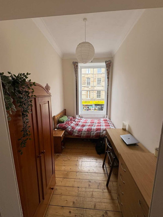 Room Available on Meadows  Main Photo
