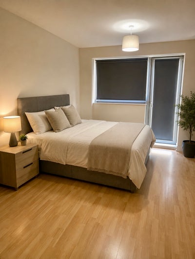 Spacious studio apartment Birmingham city centre  Main Photo