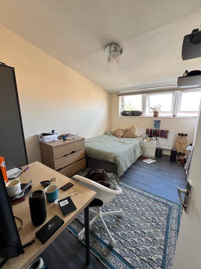  1 Spacious room in Peckham, 2min from Station  Main Photo