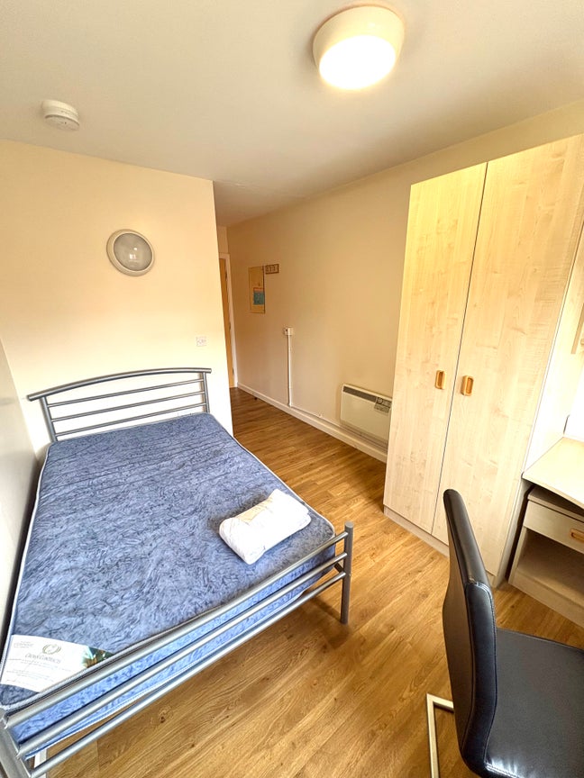 Park view Gold Ensuite Main Photo
