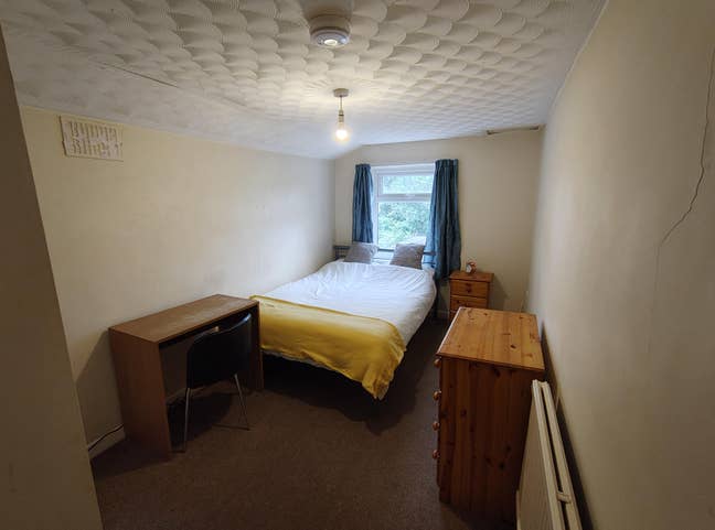 Double Room in City Centre very near bus station Main Photo