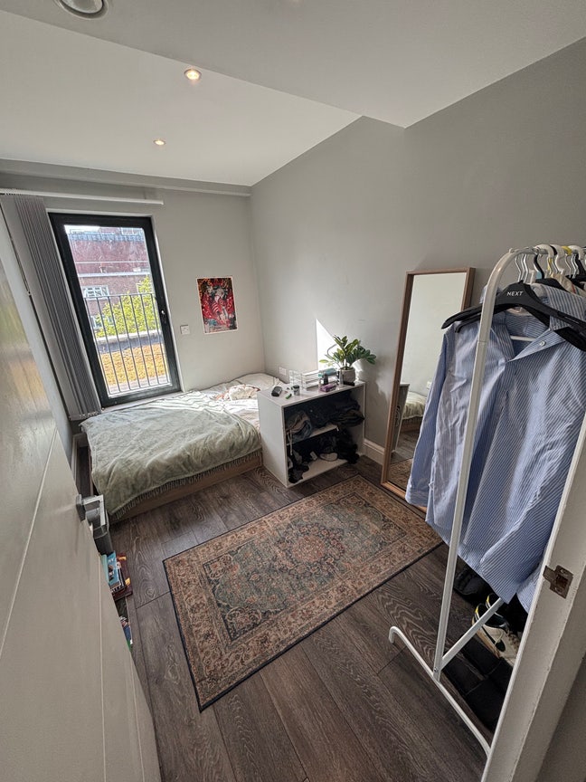 Double Room in 3 Bed Flat Main Photo